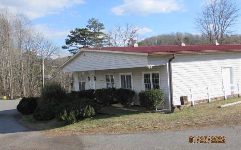 320424 Hayesville Commercial
